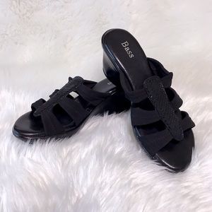 Bass-Black Sandals-2 1/2” wedge heel--EUC-Sz 5.5